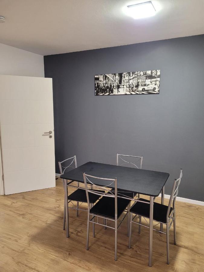 Schoene, Gemuetliche Moeblierte 2 Zi Wohnung In Rgb Regensburg Buitenkant foto
